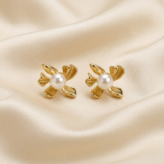Flora Pearl Studs